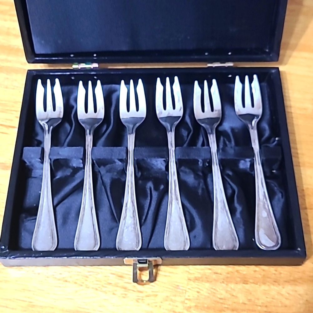 Vintage Set 6 EP Silver Plated Coctail Dessert Forks